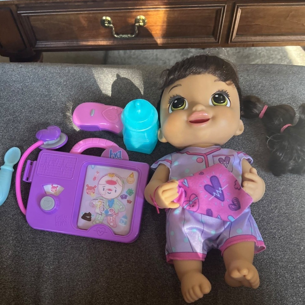 Baby Alive Lulu Achoo Doll Kids Brunette Doctor Play Set with Accessories